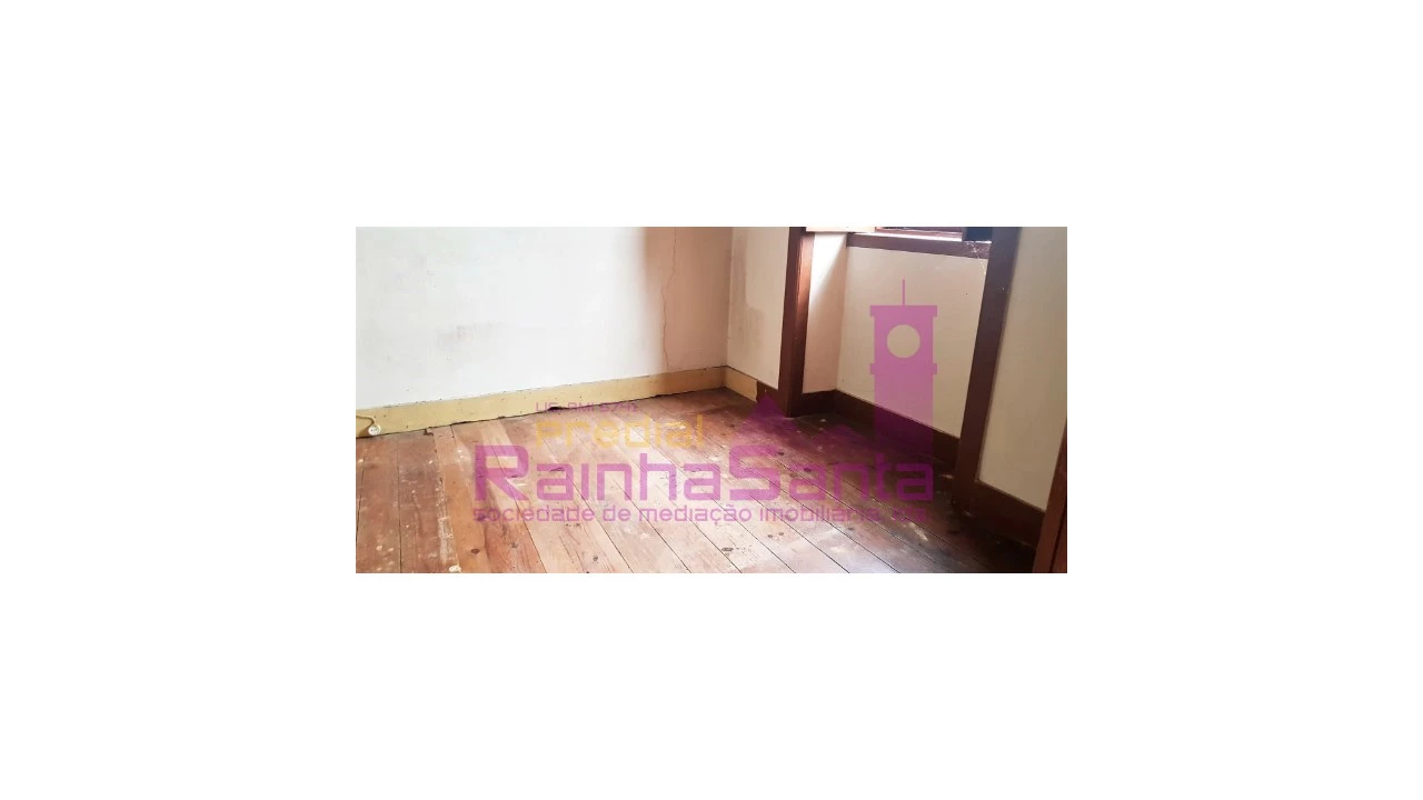 Moradia T3 para Venda em Poiares (Santo Andre) Foto 6