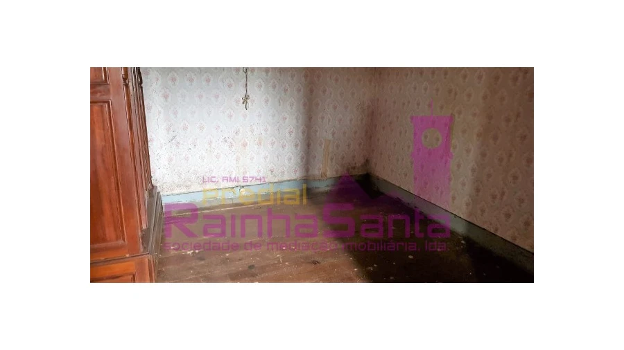 Moradia T3 para Venda em Poiares (Santo Andre) Foto 10