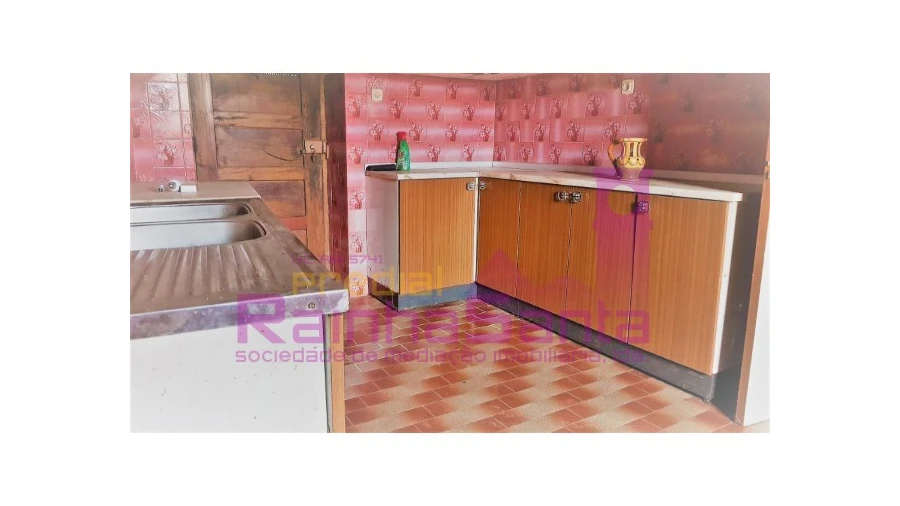 Moradia T3 para Venda em Poiares (Santo Andre) Foto 11