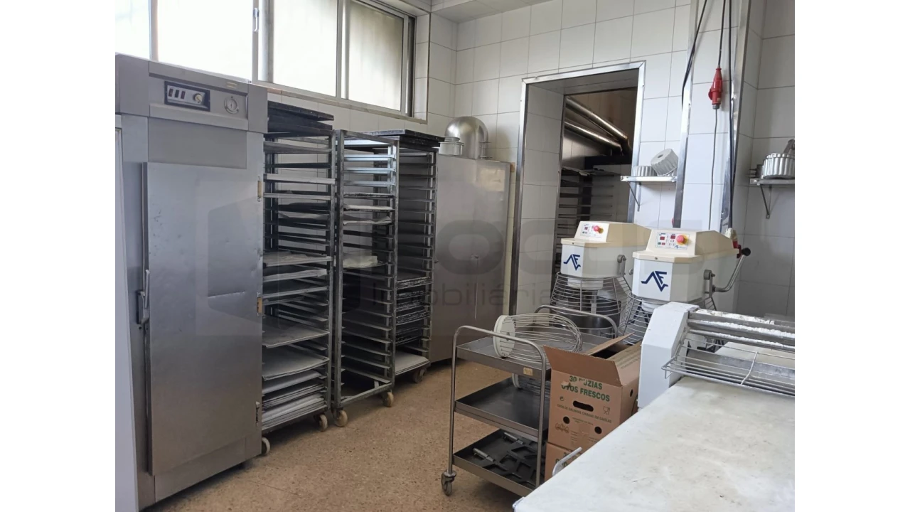 Negócio para Cedência de Quotas em Salreu Foto 19