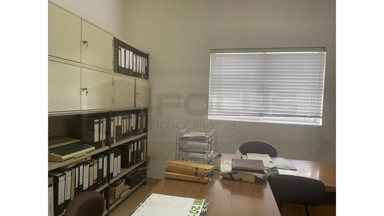 Armazém para Venda em Avelãs de Caminho Foto 7