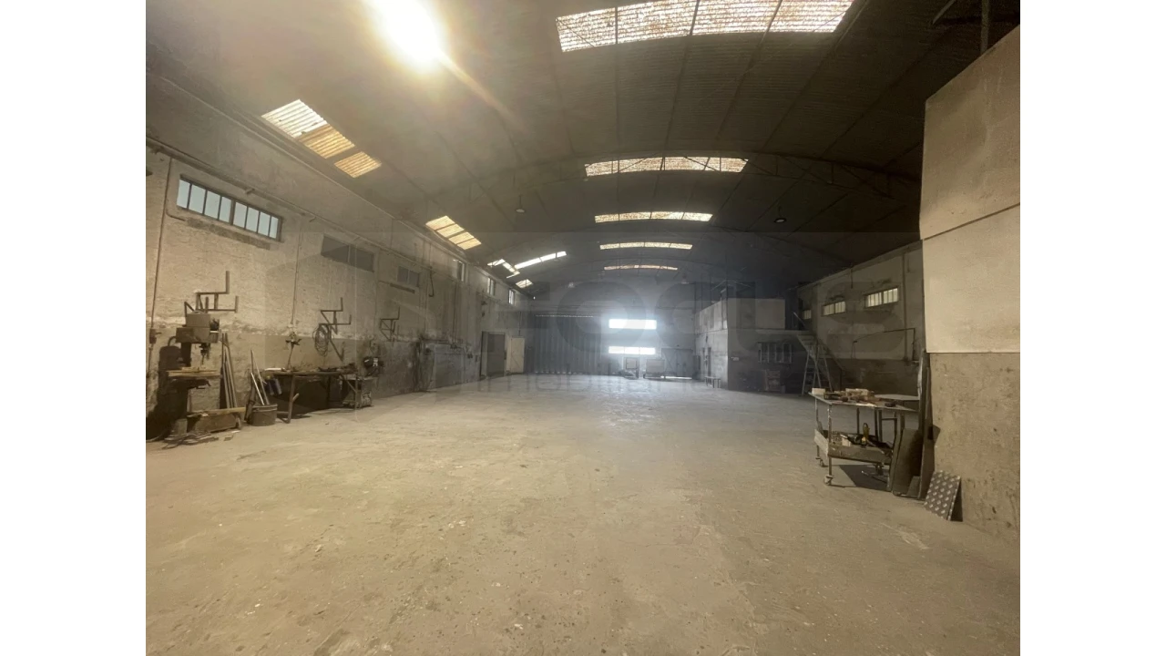 Armazém para Venda em Avelãs de Caminho Foto 13