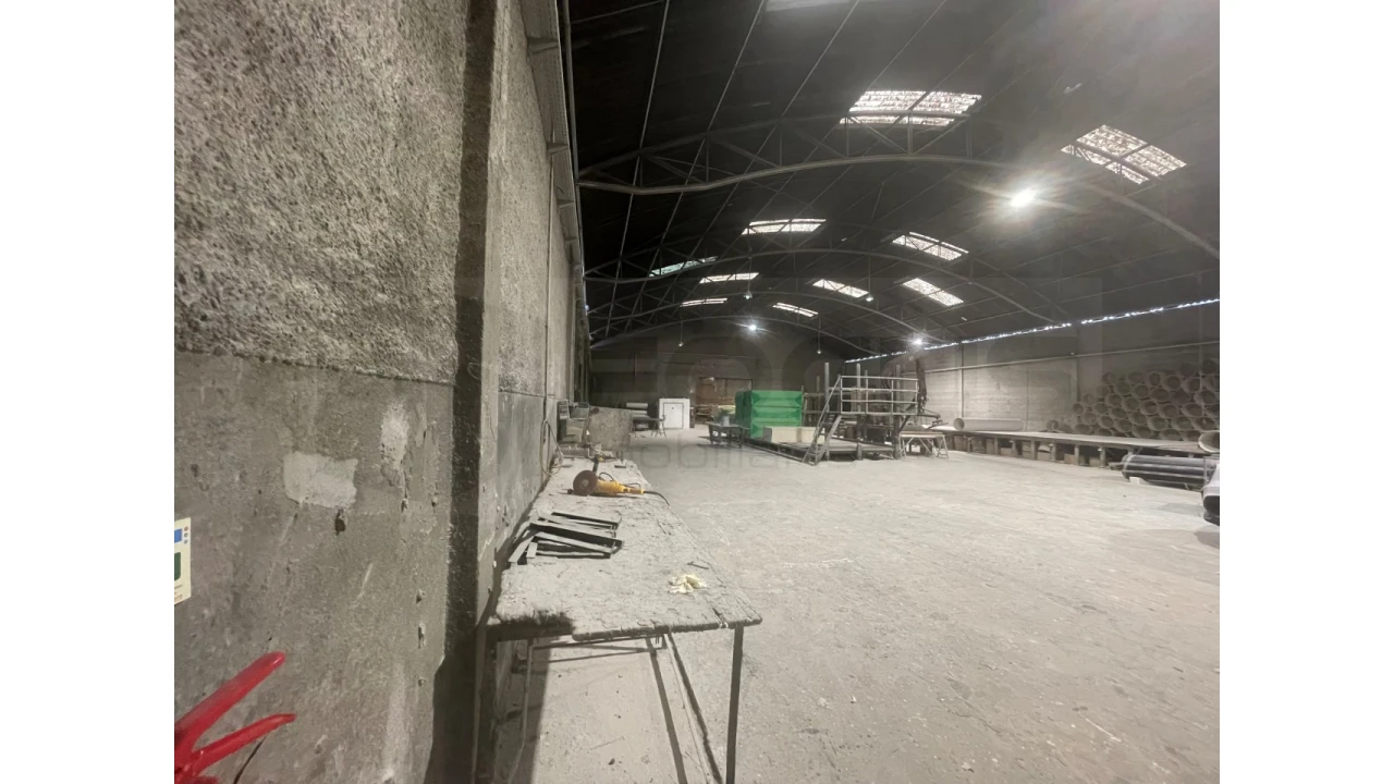 Armazém para Venda em Avelãs de Caminho Foto 16