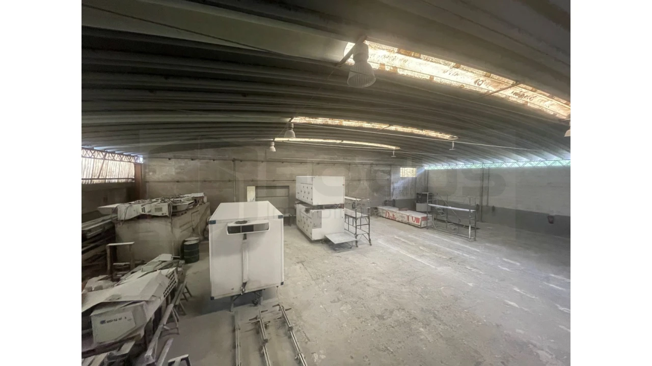 Armazém para Venda em Avelãs de Caminho Foto 21