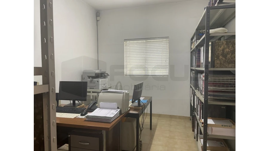 Armazém para Venda em Avelãs de Caminho Foto 6