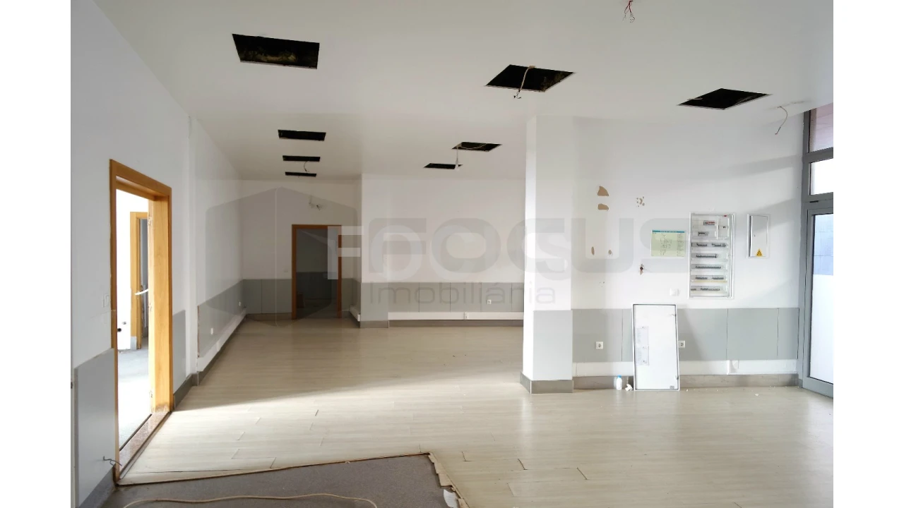 Loja para Arrendamento em Glória e Vera Cruz Foto 1