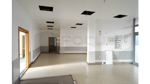 Loja para Arrendamento em Glória e Vera Cruz