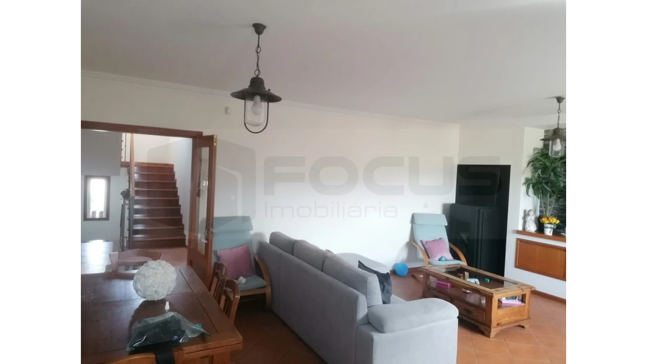 Moradia T4 para Venda em Fermentelos Foto 7