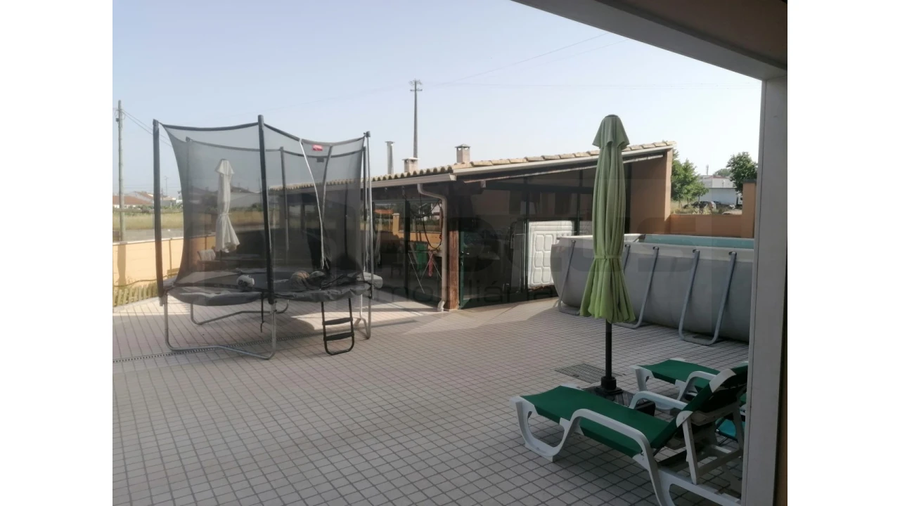 Moradia T4 para Venda em Fermentelos Foto 15