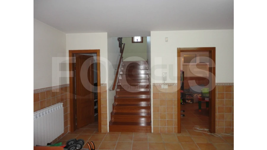 Moradia T4 para Venda em Fermentelos Foto 3