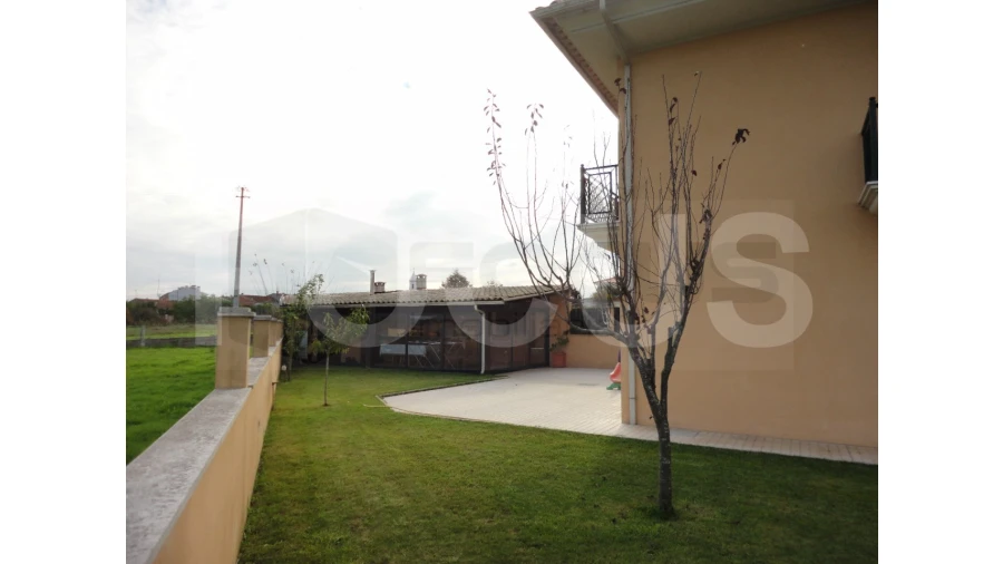 Moradia T4 para Venda em Fermentelos