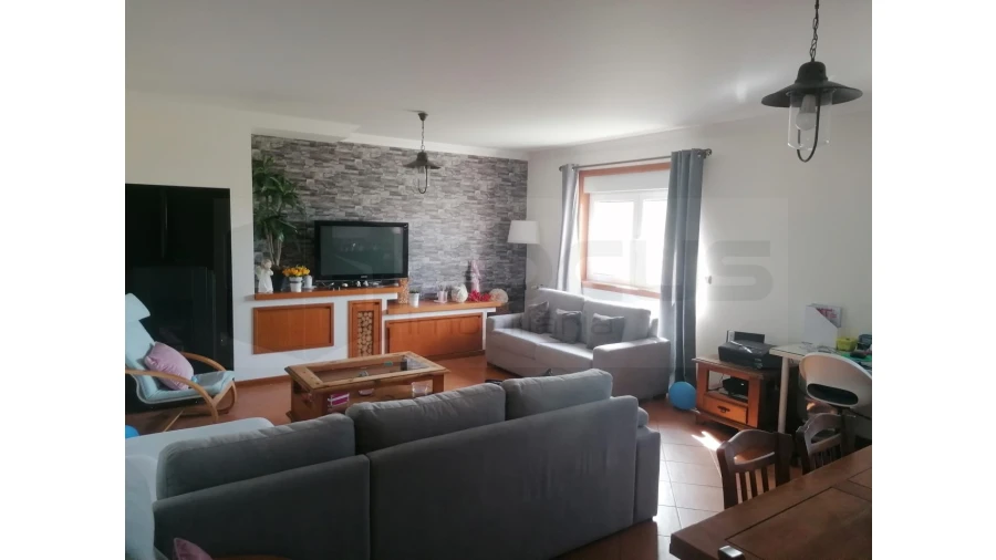 Moradia T4 para Venda em Fermentelos Foto 5