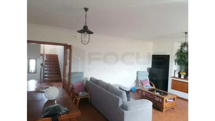 Moradia T4 para Venda em Fermentelos Foto 7