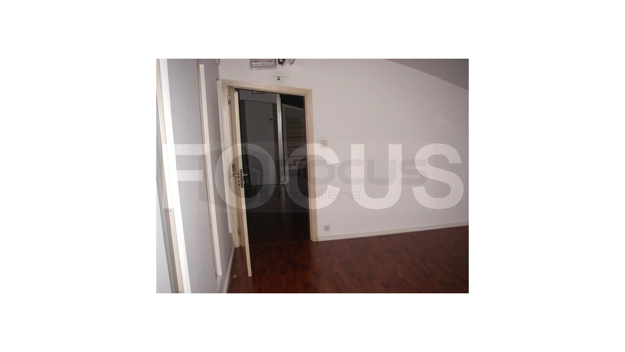 Loja para Arrendamento em Glória e Vera Cruz Foto 6