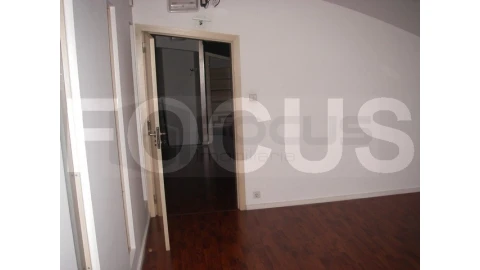 Loja para Arrendamento em Glória e Vera Cruz