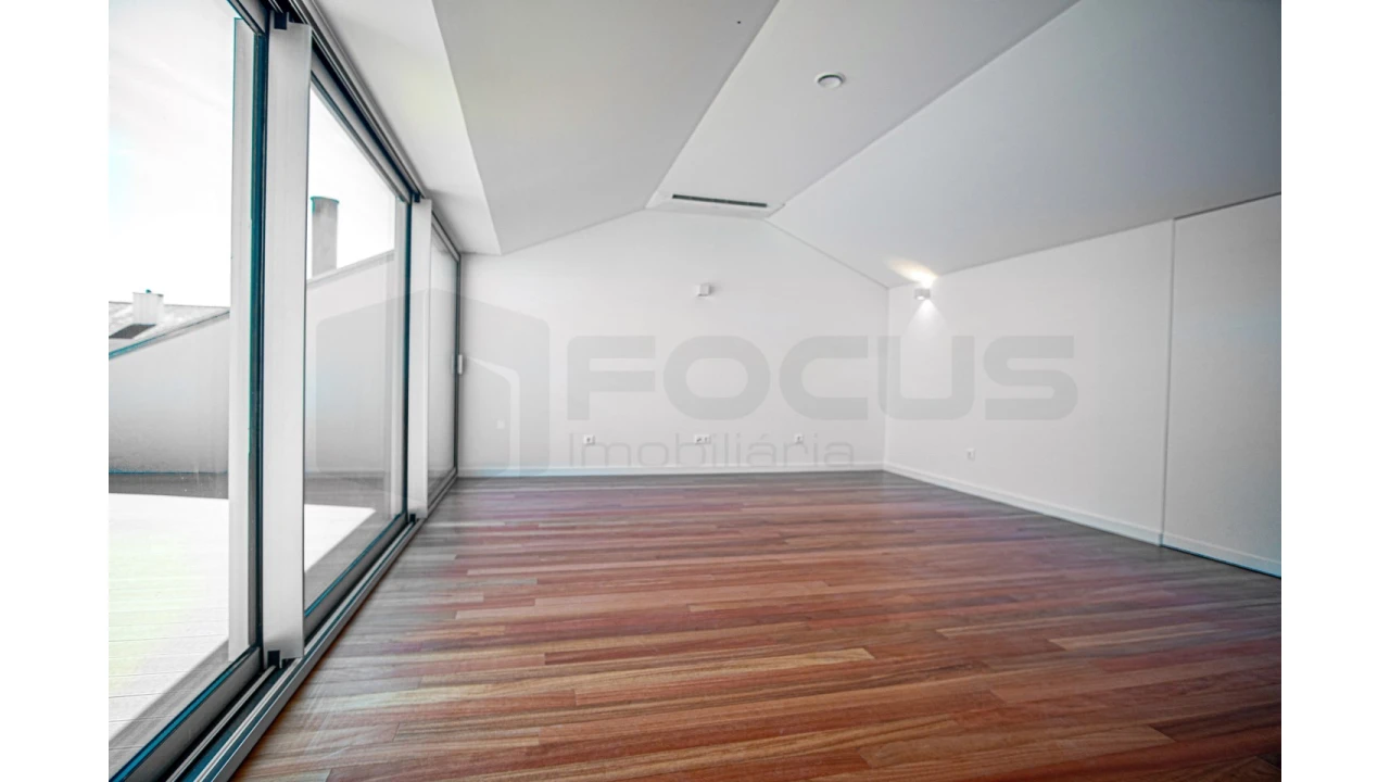 Moradia T4 para Venda em Glória e Vera Cruz Foto 7