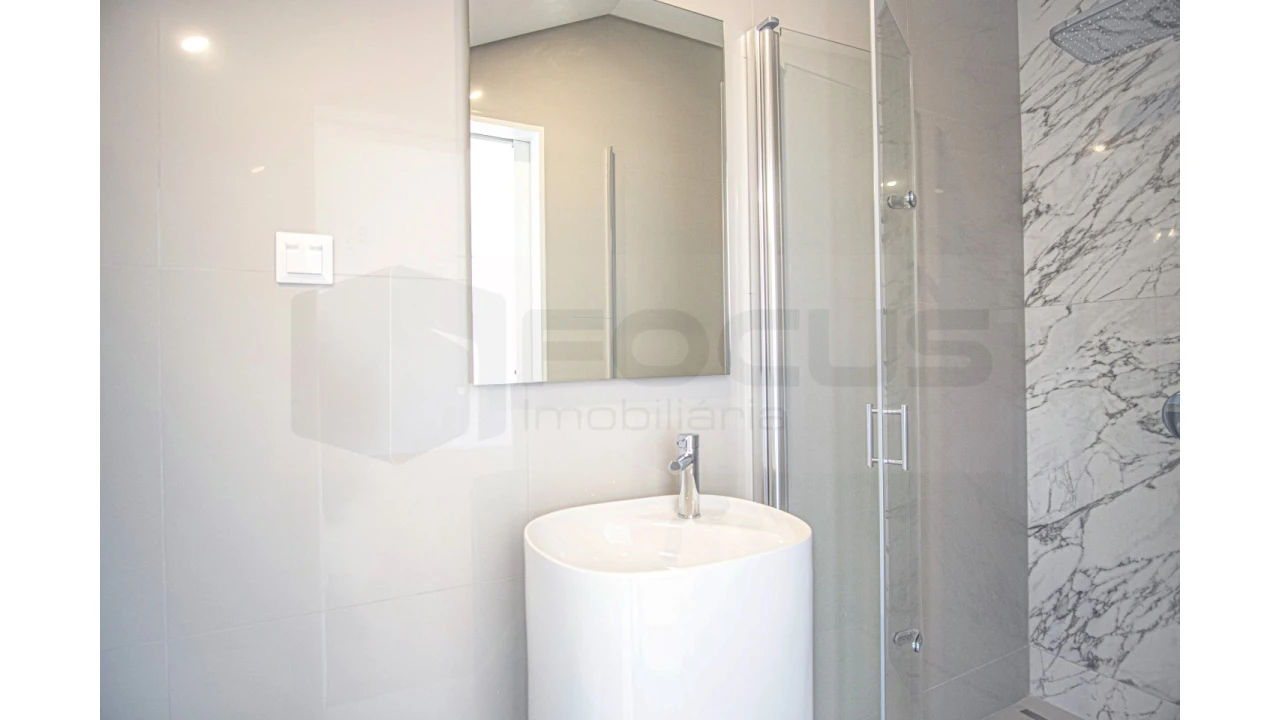 Moradia T4 para Venda em Glória e Vera Cruz Foto 11