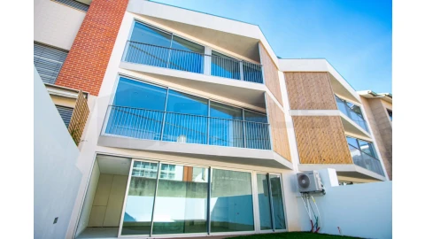 Moradia T4 para Venda em Glória e Vera Cruz