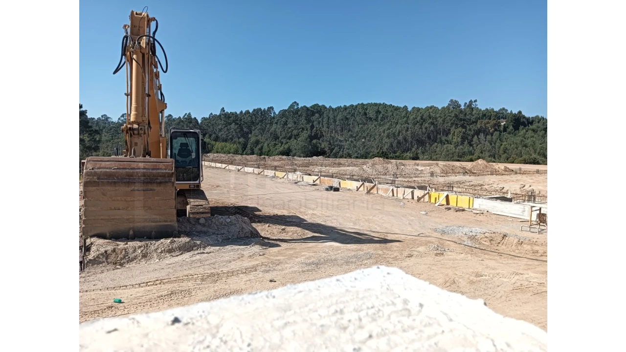 Armazém para Venda em Pinheiro da Bemposta, Travanca e Palmaz Foto 3