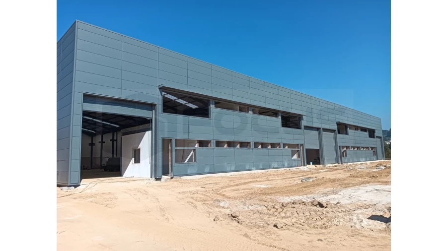 Armazém para Venda em Pinheiro da Bemposta, Travanca e Palmaz Foto 1