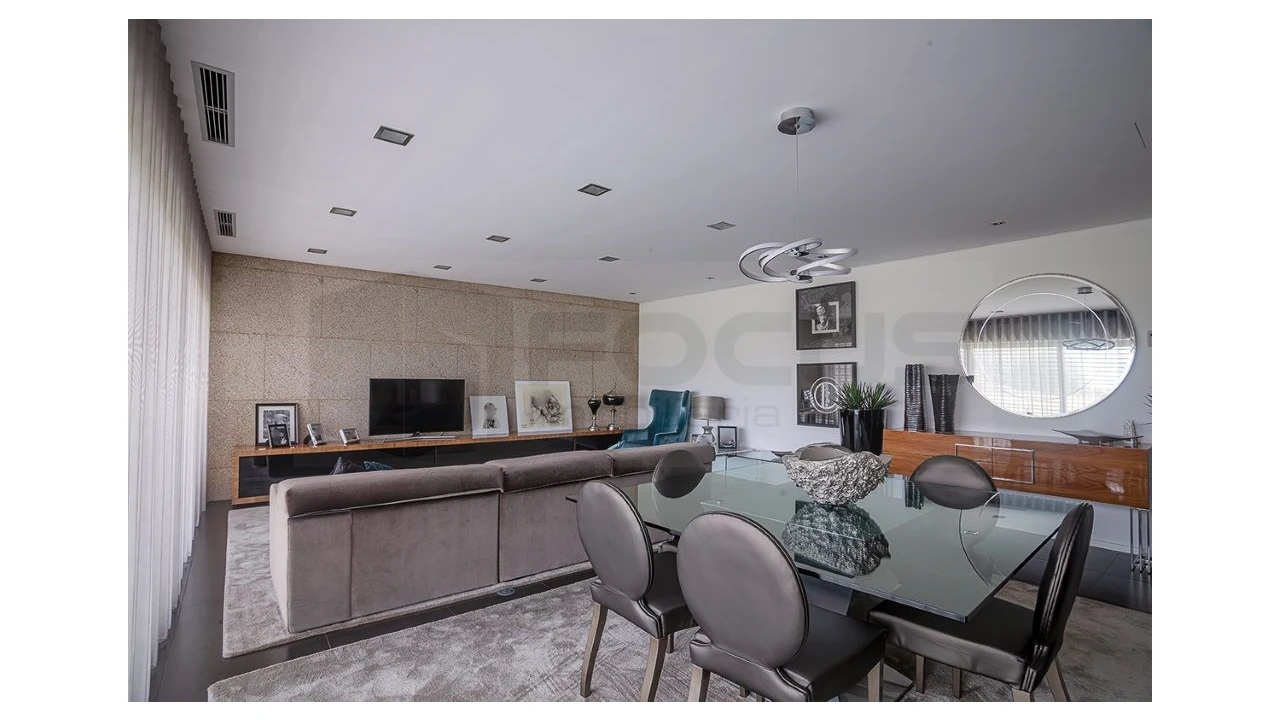 Moradia T3 para Venda em Salreu Foto 4