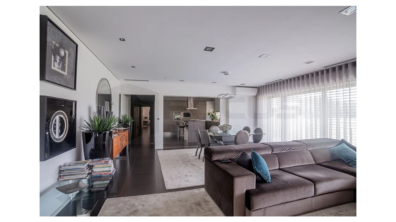 Moradia T3 para Venda em Salreu Foto 3