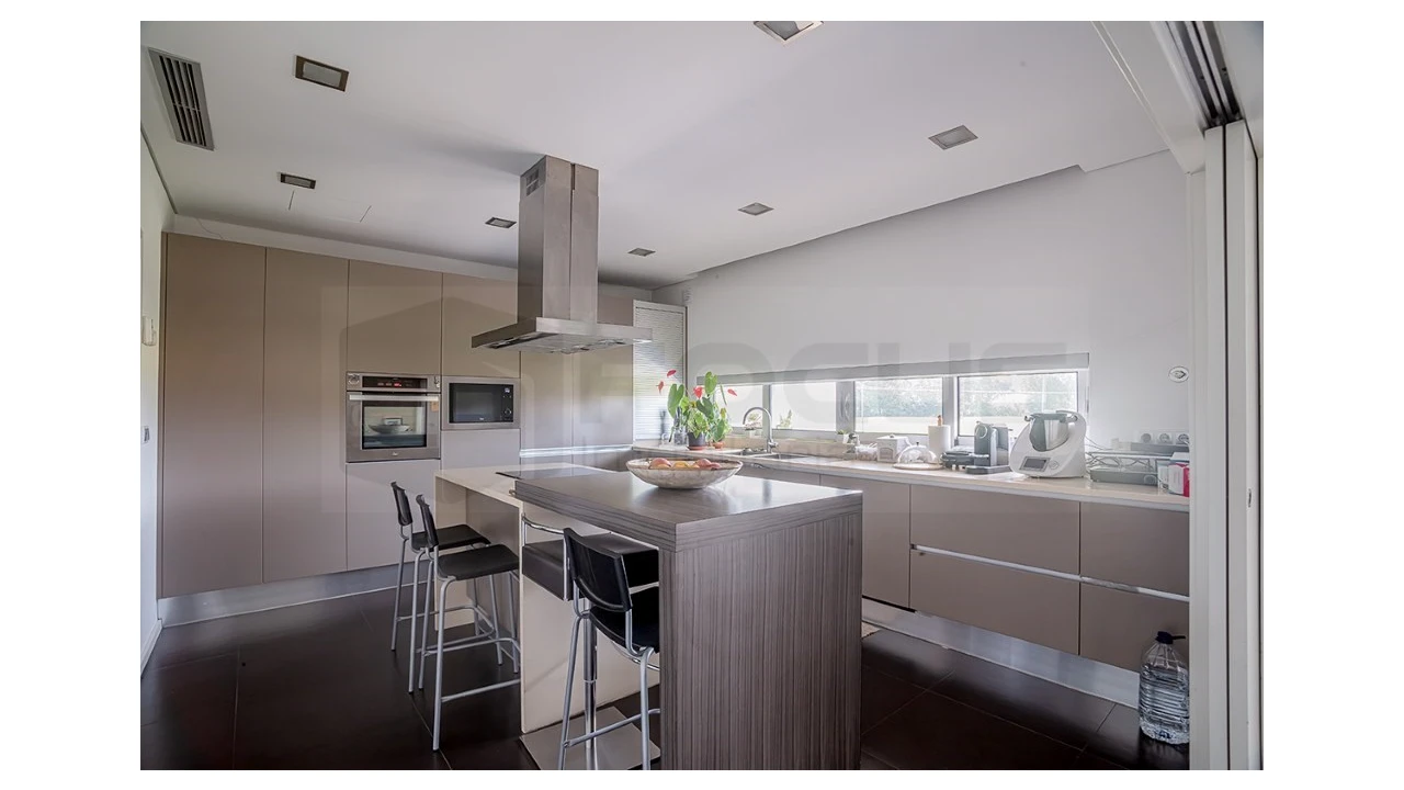 Moradia T3 para Venda em Salreu Foto 8