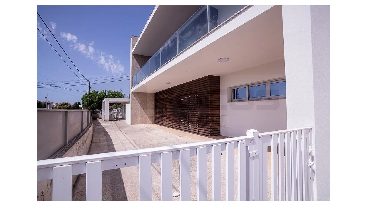 Moradia T3 para Venda em Salreu Foto 34