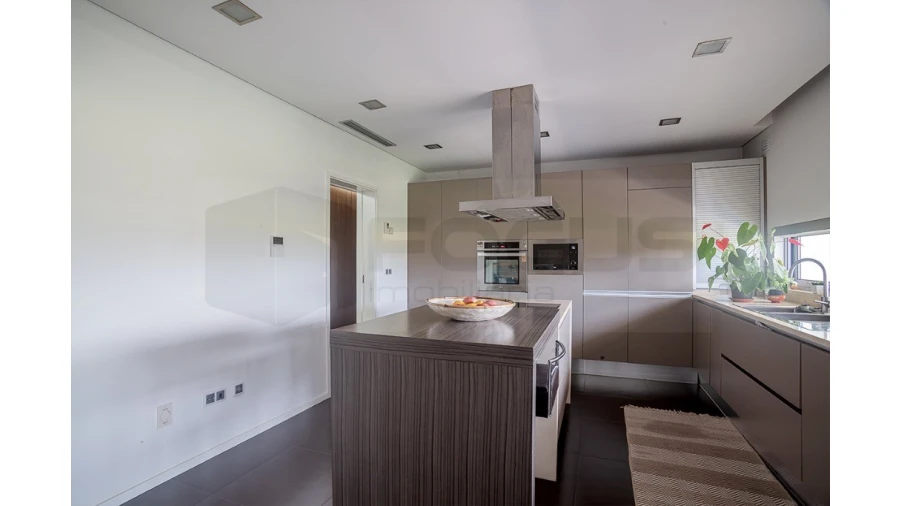 Moradia T3 para Venda em Salreu Foto 9