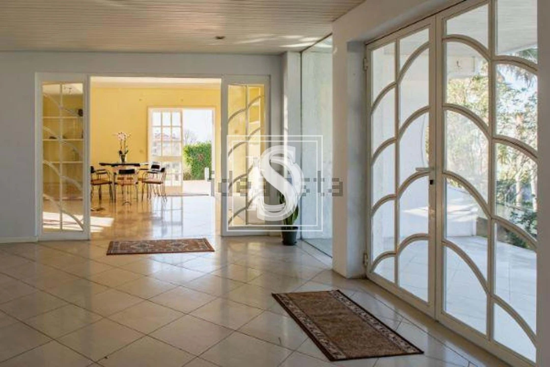 Moradia T6 para Venda em Arcozelo Foto 4