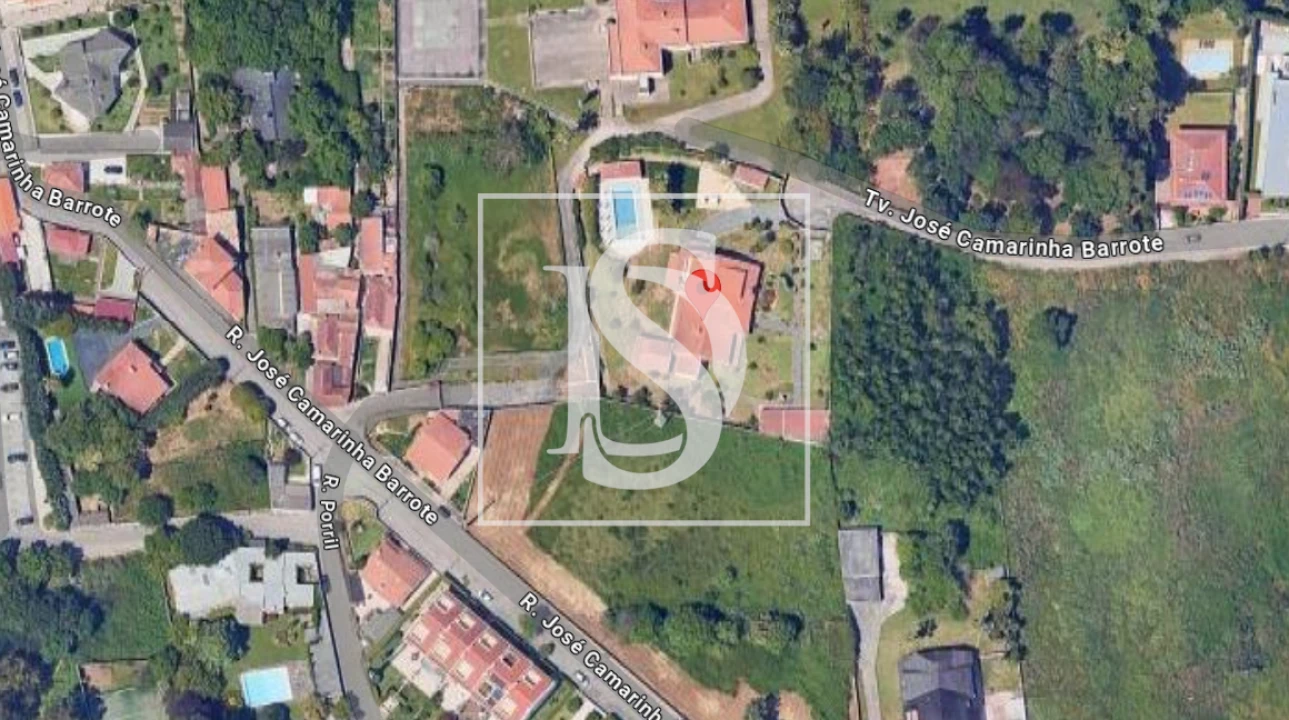 Moradia T6 para Venda em Arcozelo Foto 16