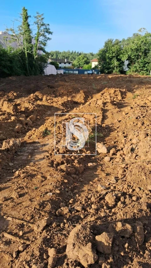 Terreno para Venda em Santa Maria da Feira, Travanca, Sanfins e Espargo