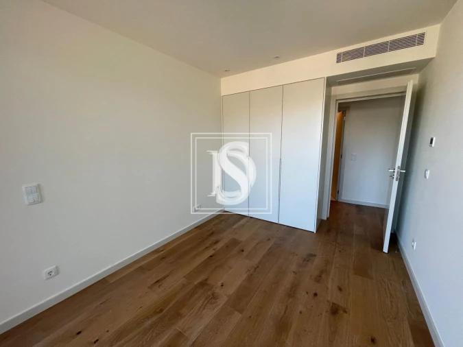 Apartamento T2 para Venda em Oliveira do Douro Foto 9