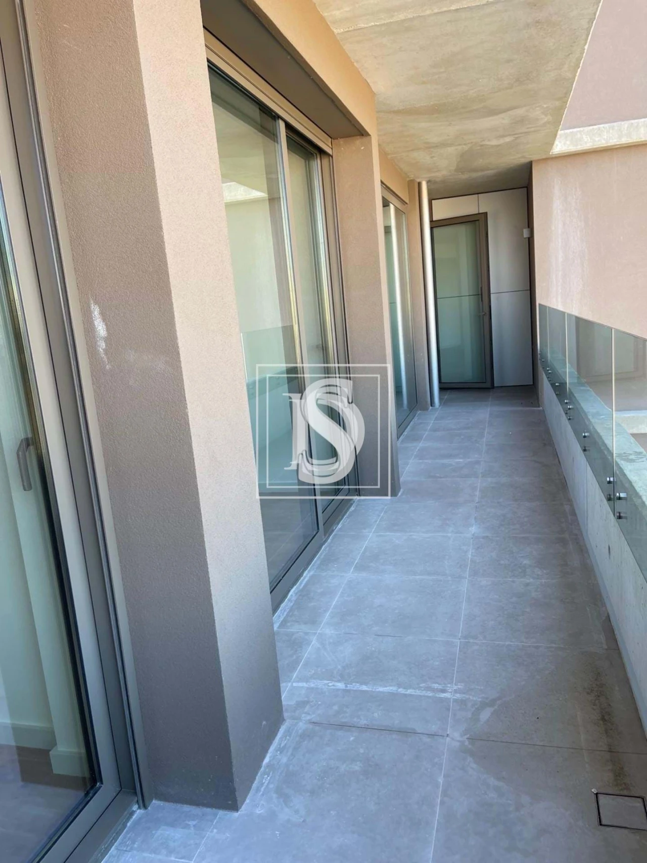 Apartamento T2 para Venda em Oliveira do Douro Foto 1