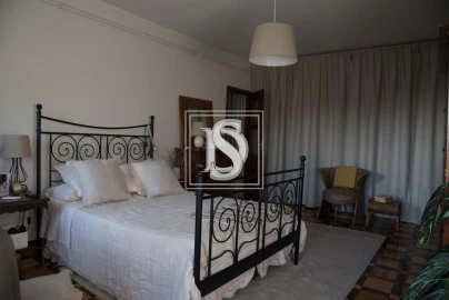 Moradia T6 para Venda em Santa Marinha e São Pedro da Afurada