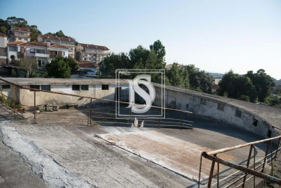 Moradia T6 para Venda em Santa Marinha e São Pedro da Afurada