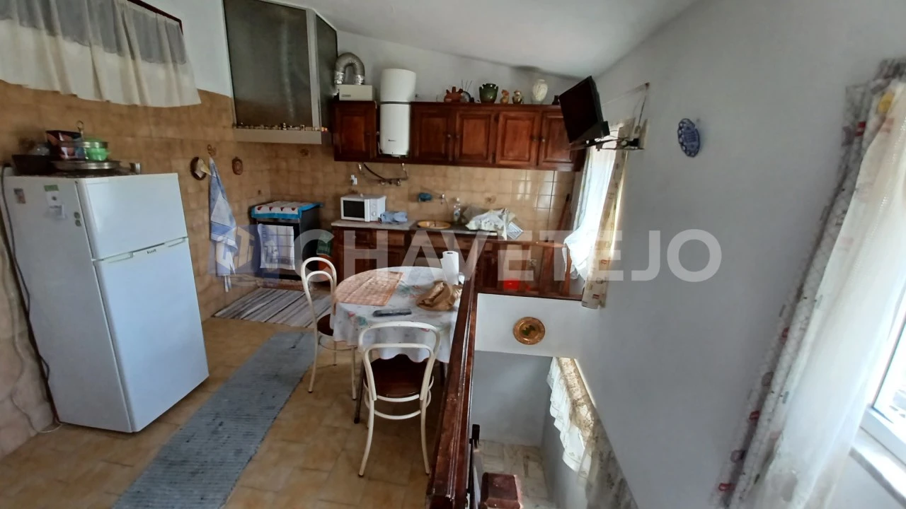 Moradia T1 para Venda em Além da Ribeira e Pedreira Foto 11