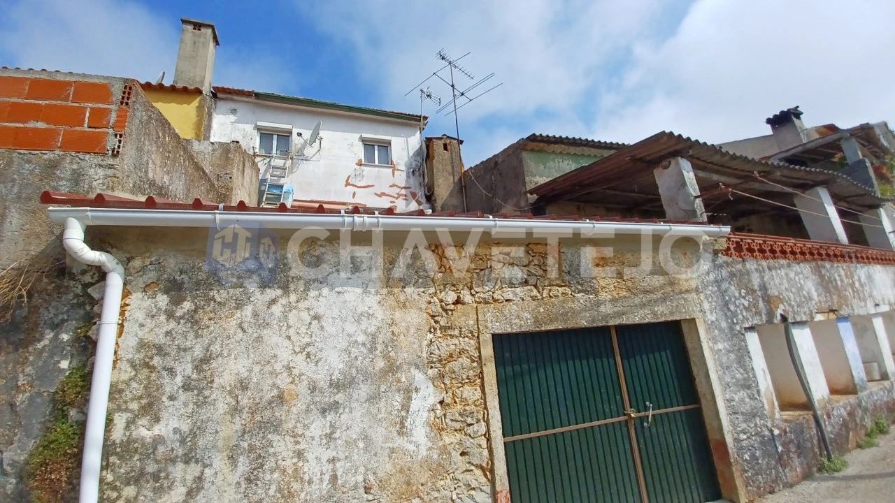 Moradia T1 para Venda em Além da Ribeira e Pedreira Foto 15