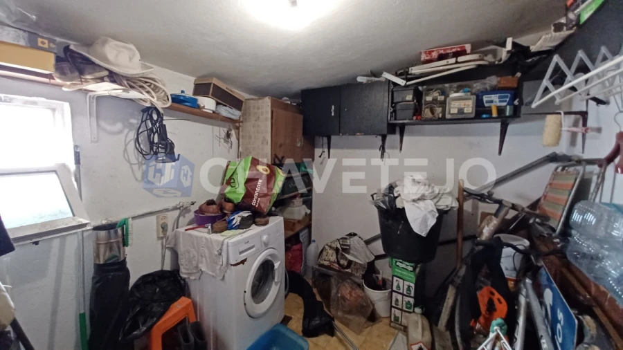 Moradia T1 para Venda em Além da Ribeira e Pedreira Foto 14