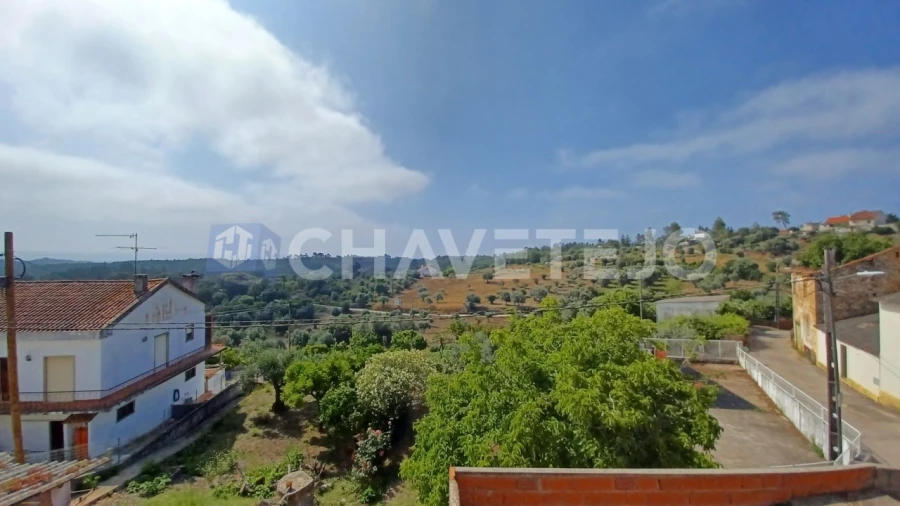 Moradia T1 para Venda em Além da Ribeira e Pedreira Foto 16