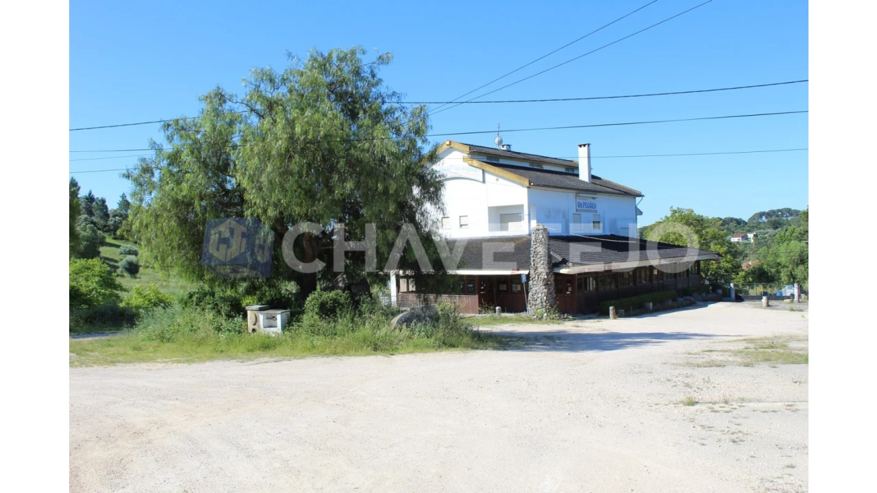 Negócio para Venda em Carregueiros Foto 2