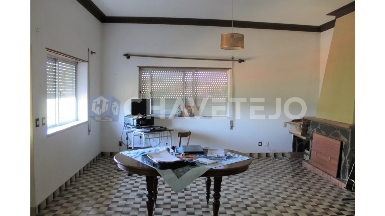 Negócio para Venda em Carregueiros Foto 11