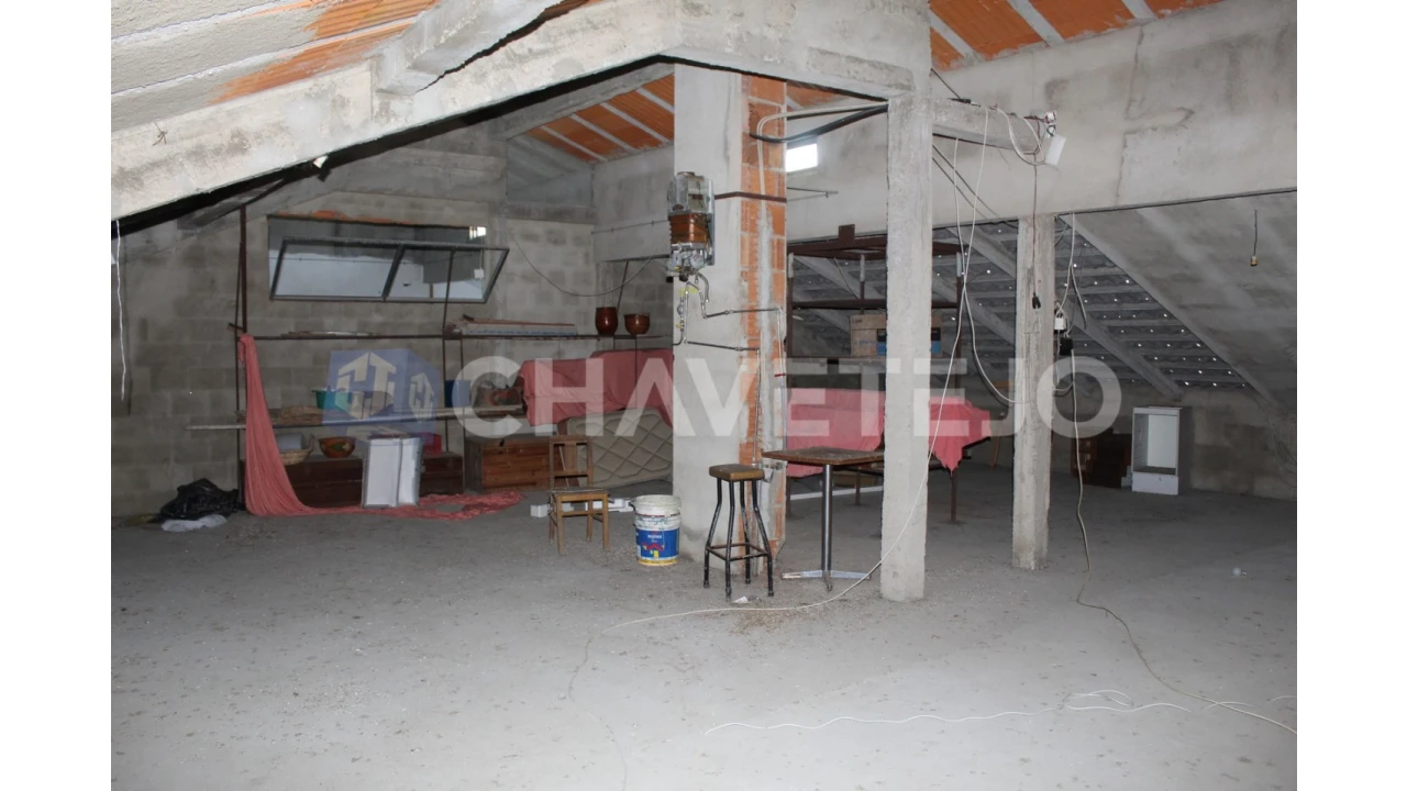 Negócio para Venda em Carregueiros Foto 20