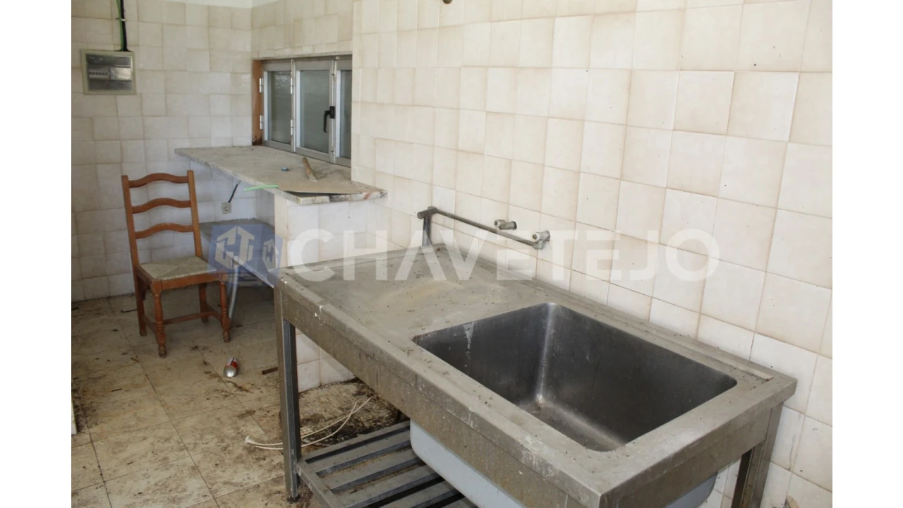 Negócio para Venda em Carregueiros Foto 29