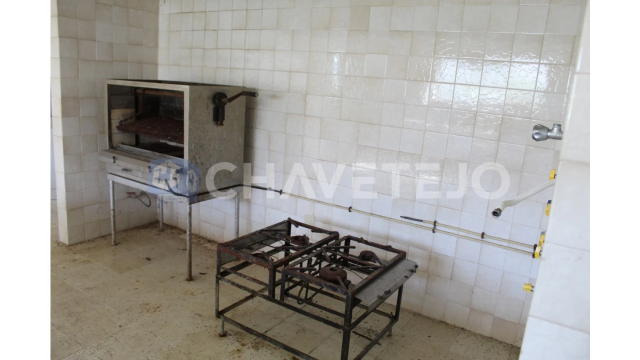 Negócio para Venda em Carregueiros Foto 31