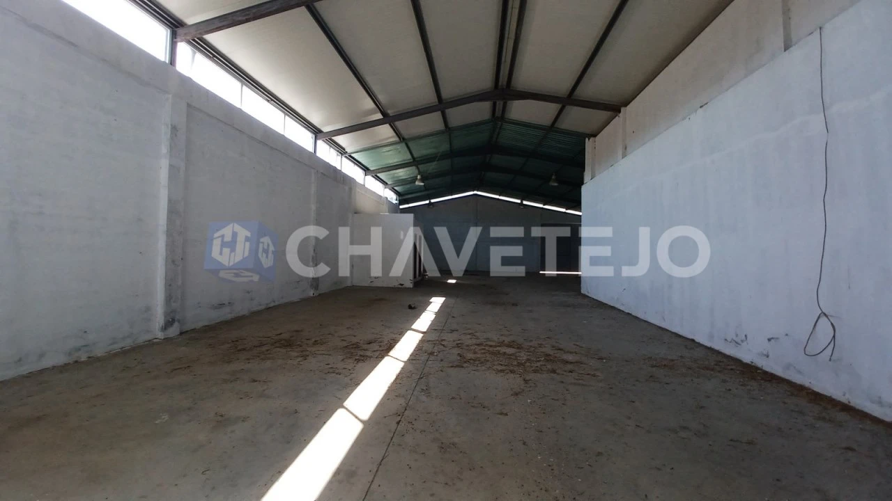 Prédio para Venda em São João Baptista e Santa Maria dos Olivais Foto 11