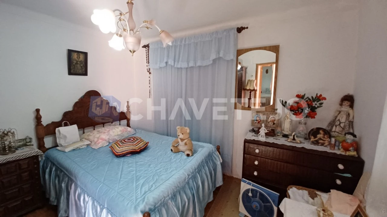 Prédio para Venda em São João Baptista e Santa Maria dos Olivais Foto 34