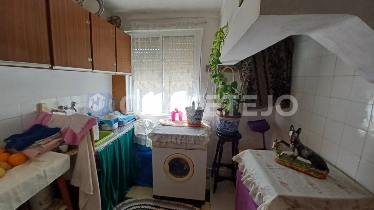 Prédio para Venda em São João Baptista e Santa Maria dos Olivais Foto 38