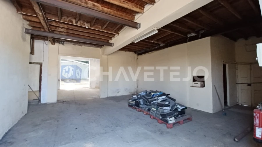 Prédio para Venda em São João Baptista e Santa Maria dos Olivais Foto 5