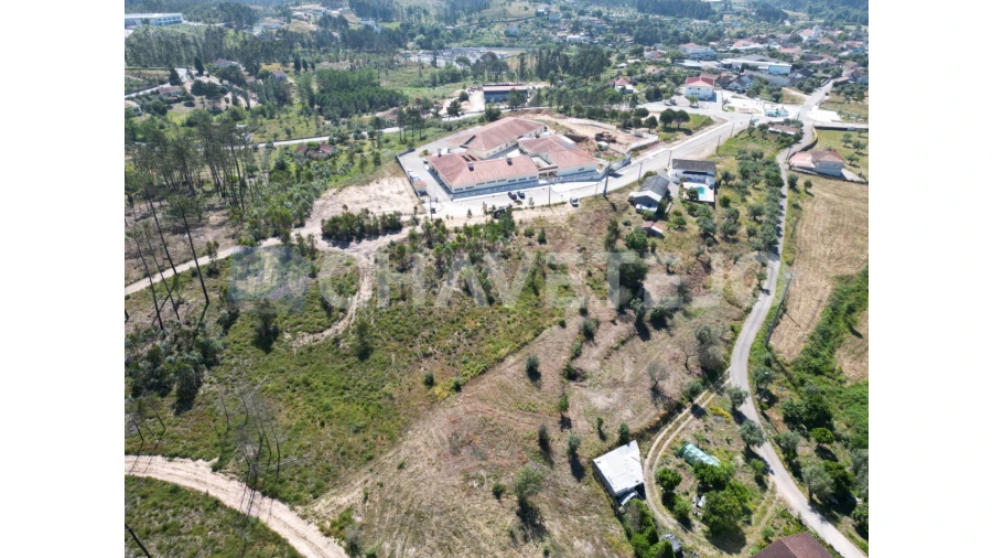 Terreno para Venda em Urqueira Foto 2